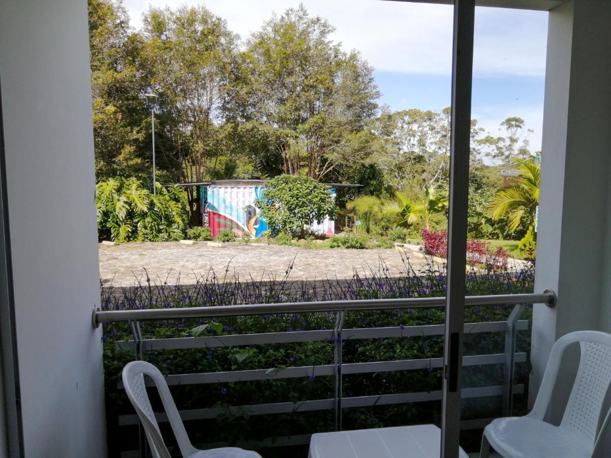 Hotel Hevilat Paraiso De Oriente リオネグロ エクステリア 写真