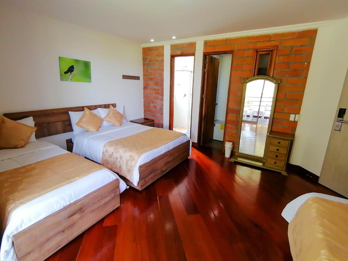 Hotel Hevilat Paraiso De Oriente リオネグロ エクステリア 写真