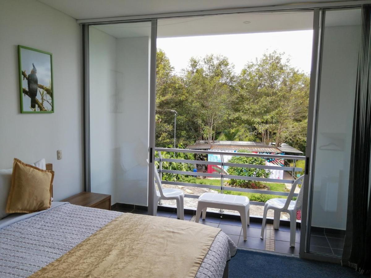 Hotel Hevilat Paraiso De Oriente リオネグロ エクステリア 写真